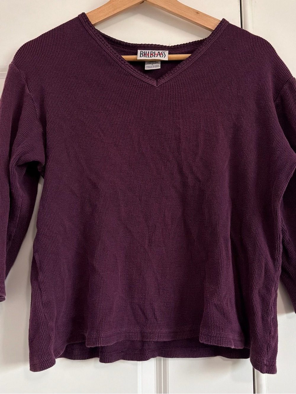 bill blass Men's V-Neck Sweater in Plum